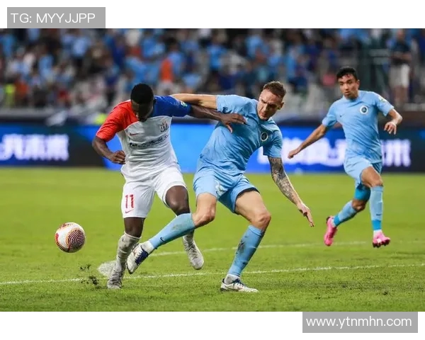 深圳足球队在全国锦标赛中的团队协作表现分析与点评