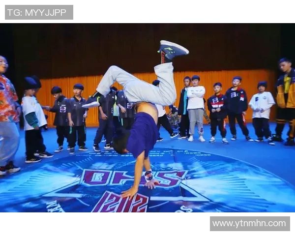 武汉街舞队的成长之路:一段激情与梦想交织的纪实故事 武汉街舞队的成长之路:一段激情与梦想交织的纪实故事