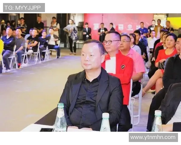 重磅专题:探索杭州街舞队包夹革新背后的创意与激情 重磅专题:探索杭州街舞队包夹革新背后的创意与激情