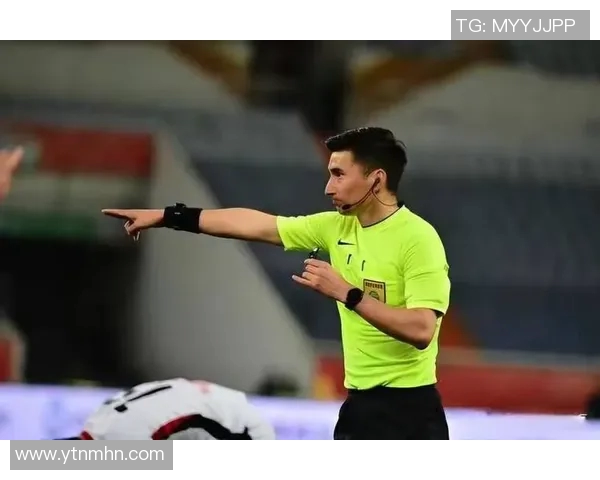 斯旺与热刺比赛疑似假球引发热议球迷质疑裁判判罚公正性