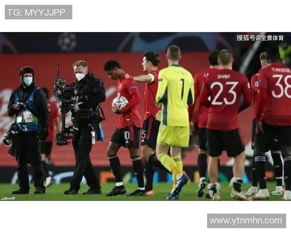 曼联与巴黎次回合精彩对决回放全景解析与战术分析