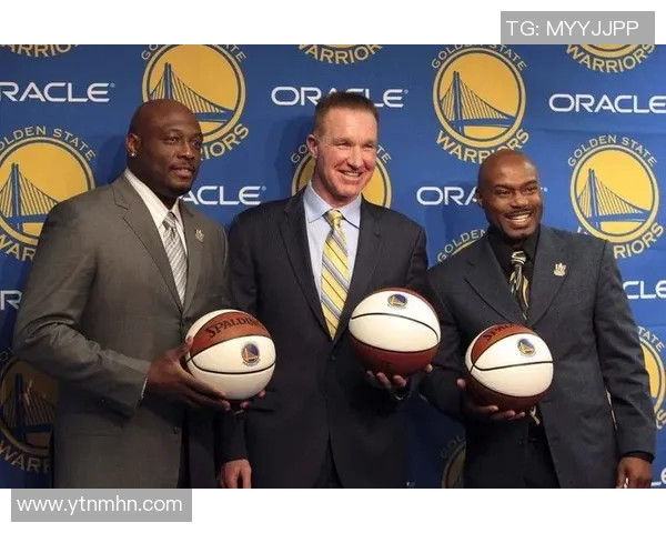 勇士队与名人堂传奇的巅峰对决展现篮球魅力与历史传承