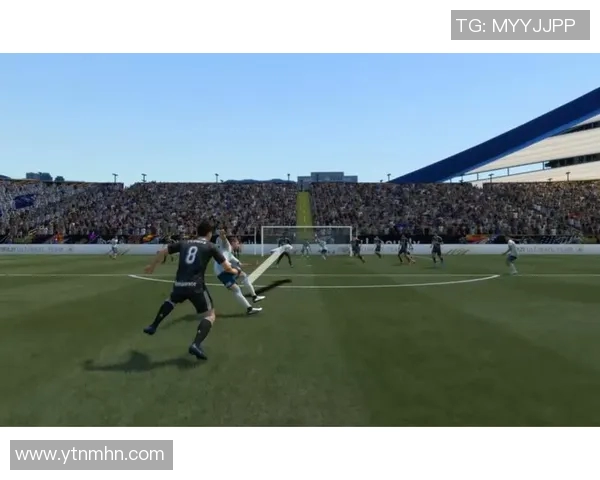 克罗斯在足球世界中的传奇之路与影响力分析