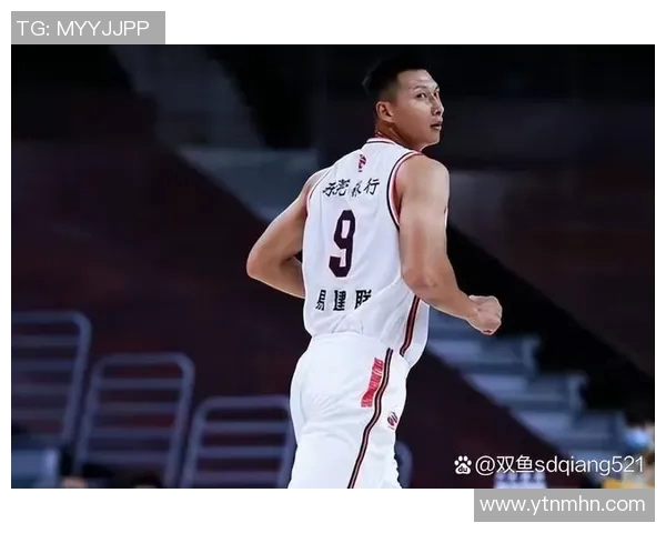 易建联的篮球传奇:从青涩少年到国家队核心的成长之路