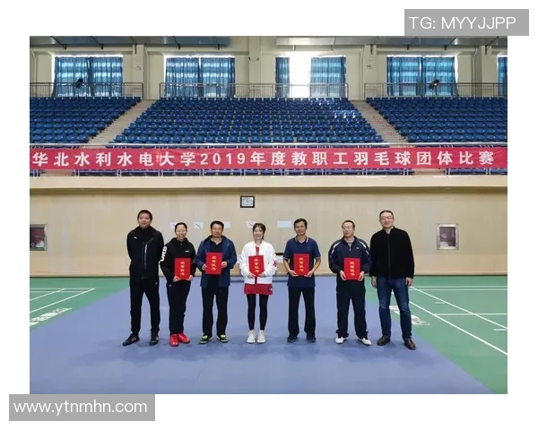 深圳羽毛球队的崛起与发展探讨聚焦力量与团队精神的结合 深圳羽毛球队的崛起与发展探讨聚焦力量与团队精神的结合