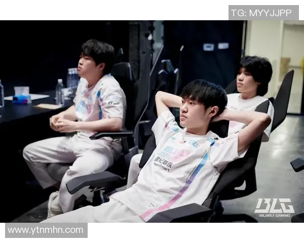 BLG在CSGO赛事中的实力引发热议与争议分析